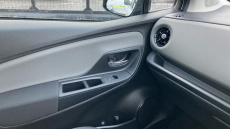 Toyota Yaris 1.5 Hybrid Icon Tech 5dr CVT Hybrid Hatchback